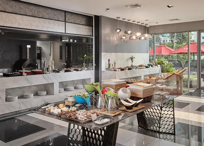 Novotel Aqua Residences Near Makati By Hamodi'scrib * 马尼拉