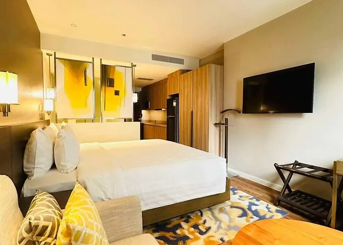 Novotel Aqua Residences Near Makati By Hamodi'scrib 公寓