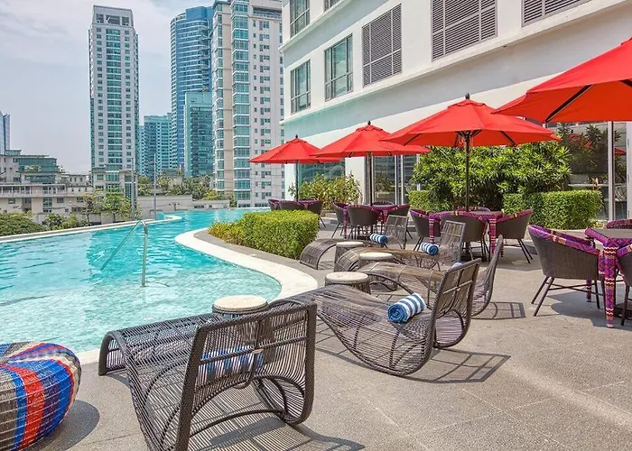 Novotel Aqua Residences Near Makati By Hamodi'scrib *