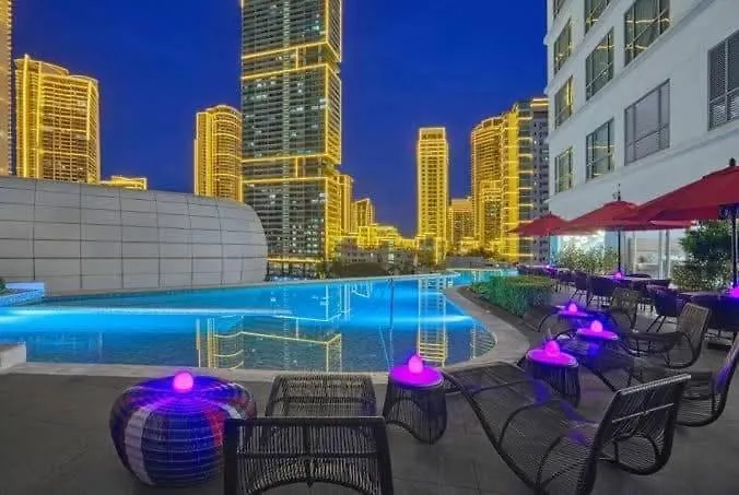 Novotel Aqua Residences Near Makati By Hamodi'scrib